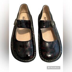 Alegria Women's Shoes Patent Leather Animal Prnt Mary Janes.